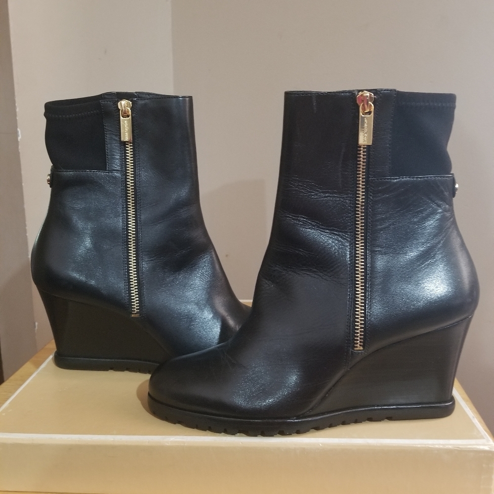 Womens Micheal Kors Aileen Wedge